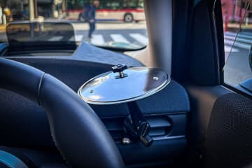 Amazonで見つけた1200円の“車用シンバル”　「誰が買うんだ」と舐めていたがまさかの効能が…