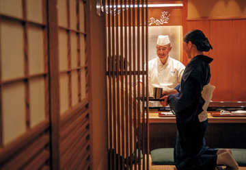 “銀座で鮨”に憧れる東カレ編集部員が、「久兵衛」にふらりと立ち寄ってみたら…