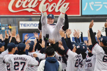 「当たって砕けろの気持ちで頑張っていきたい」村上宗隆がメジャー挑戦へ支えてくれたヤクルトファンへ最後のメッセージ