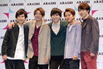 「嵐」ラストコンサート日程発表でいよいよ始まる“最後の狂騒曲”…ホテル難民続出？ ベビー向けグッズも発売か