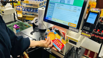 子連れセルフレジで親の6割がストレス　操作希望の子ども8割、専用レーンなど求める声も