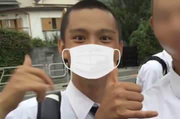 手越祐也そっくりの27歳アパレル店員、“手越の弟”と噂された高校球児時代の写真に絶賛の声「坊主でも似てる」