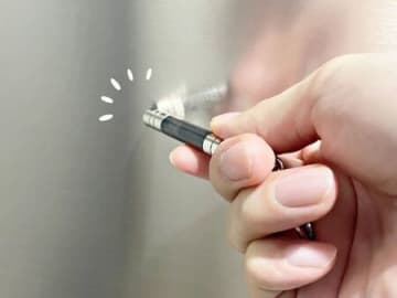 今年の冬こそ「静電気」のイライラから解放！今すぐできる対策法。こんな便利なアイテムがあったなんて♪