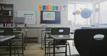 6カ月家族に会えなかった軍人パパ、“涙”の再会。我が子の表情に「本当に寂しがっていた」