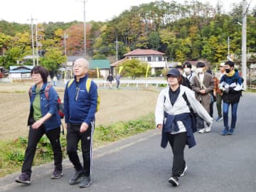 クマ鈴鳴らし散策　埼玉・毛呂山でウオーキングイベント　クマのような動物の目撃情報でコースを中止や一部変更　猟友会も巡回