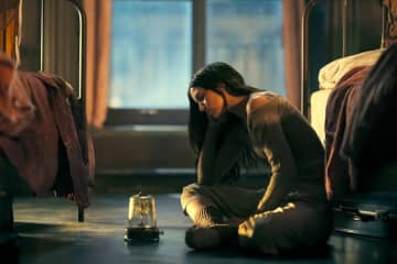 “火炎放射器だけで106人殺す” 果たしてイヴは何人キルするのか！？ 『バレリーナ：The World of John Wick』Prime Videoで最速配信