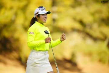新女王・佐久間朱莉は3打差2位　「ちょっと悔しい。リコーで勝ちたい」