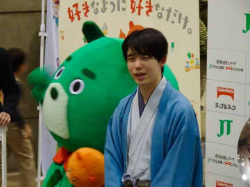 トロフィー、賞状の数々…「自室に飾らない」藤井聡太JT杯覇者はどう保管してる？「たまに目にすると懐かしい気持ちに」