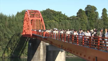 『夏目友人帳』のモデル地の一つ『天狗橋』が復活　2020年7月豪雨で被災も色など再現　ニャンコ先生からのお祝いメッセージも【熊本発】