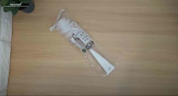 【セリア110円】これで水筒洗いもサクッと完了！「自立ボトル洗いブラシ」で狭い口も簡単キレイ