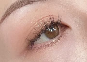 老け見えの元凶はコレ！アイシャドウの選び方と塗り方見直しガイド