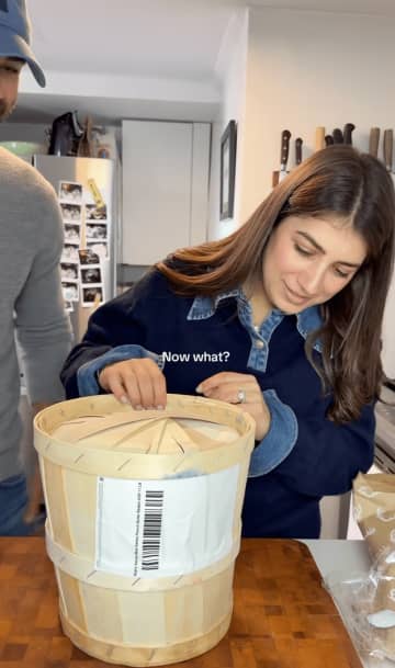 妻へ出産を労うプレゼント→樽に入っていたのは5キロの…「バッグやジュエリーじゃなくて…」「愛されてる」