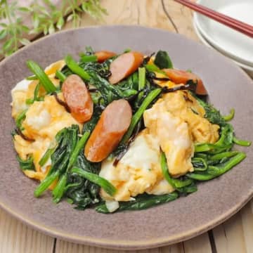 【ほうれん草が冷蔵庫にあるなら即これ！】「お手軽で助かる♡」「スタメン入り！」毎日食べても飽きない最強ほうれん草レシピ4選