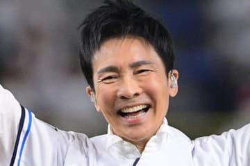 郷ひろみ〝食のこだわり〟告白「ピザとスイカはナイフとフォークで」「トウモロコシは１粒１粒」