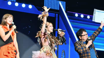 後藤真希がVTuber“ぶいごま”と次元を超えた共演！リアル×バーチャルの融合　iLiFE!のバーチャルライブ KizunaAIのステージ