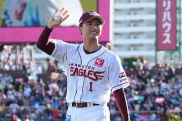 「えー！可愛すぎ」　女性アイドルに扮した新人3選手のクオリティの高さに仰天「普通にいそう」