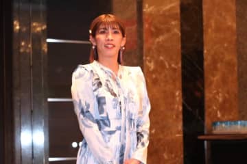 合格祝賀会に吉田沙織が登場、激励メッセージを贈る