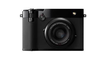 富士フイルム、藤原ヒロシ「fragment design」コラボのGFX100RF限定モデルを発売へ。ストリート仕様のラージフォーマット機