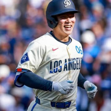 「可哀想」「ひたすら気の毒」と同情の声集まる。父の借金問題で抗議を受け続けたキム・ヘソン、空港での激昂シーン後にSNSで謝罪