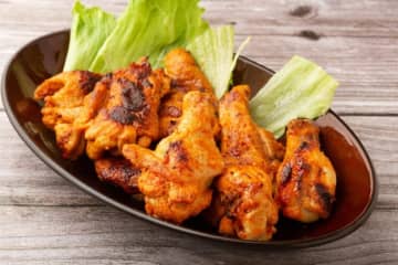 ロバート馬場『タンドリーチキン』の作り方に大注目！「漬けて焼くだけ」超簡単・爆速完成レシピに忙しい主婦も大満足「本当に手軽にできそう」「お魚でも挑戦したい」