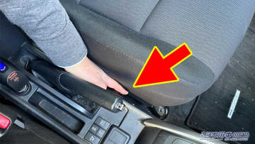 思わず共感「誰もが経験する」車内のブラックホール。小物迷子ちゃんを救う神アイテム「これは賢い」「まじ救世主」