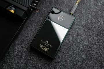 LUXURY&PRECISION、ポータブルプレーヤー「E7PCM1792A」。据え置き機向けDACチップのデュアル搭載を実現