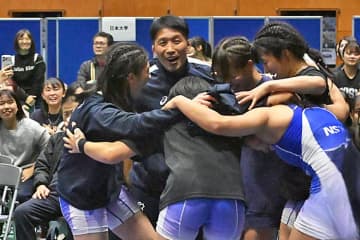 ＜レスリング＞【2025年東日本大学女子リーグ戦STIカップ・特集】就任1年目での優勝！ 女子全体の発展を目指す日体大・田南部力監督