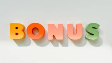 冬のボーナス５年連続増へ　シンクタンク・予想