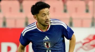 「夜眠れない。疲れる。朝3～4時に目が覚める…睡眠薬を飲んだ」海外でプレーする25歳日本代表選手、過酷な時差ボケを吐露
