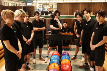 『タイムレスマン』timeleszがピンが1本ずつ増えていく「ボウリング8人連続成功マン」リベンジに挑む　前回の最高記録は5人