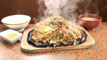 『オモウマい店』ワンマン調理で待たせると量が増えるドライブイン食堂　刺身は厚切りに