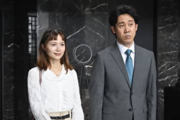 『ちょっとだけエスパー』第6話 “文太”大泉洋、敵との遭遇に動揺　“四季”宮崎あおいは“兆”岡田将生と対面