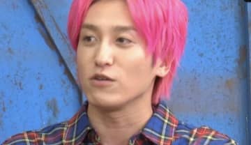 EXIT兼近、髪をピンク色にした理由を告白「NEWSのまっすーが…」