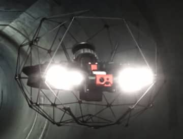 NTT東日本グループ、下水道管路でドローン2機種の飛行検証・AI解析を実施