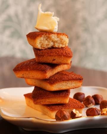 レトロモダンなスイーツブランド“DEARS”より、じゅわっと焦がしバター香るフィナンシェ「焦香(こがれこう)」が新発売！　11月から北千住マルイと各催事会場で販売が決定