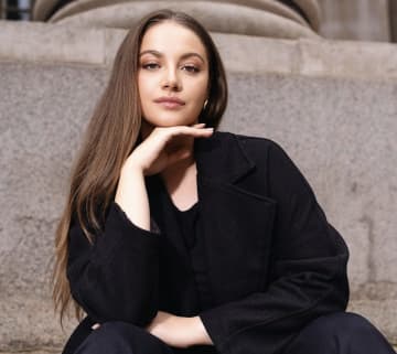 「結婚＝正解」じゃない時代へ。キャリアも自由も諦めない。結婚は選択肢のひとつという価値観