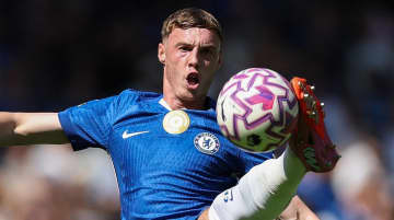 小指骨折はサッカーゲームに負けたせい！？23歳スター選手の謎負傷、同僚がジョークを飛ばす