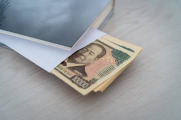 “200万円分”の「タンス預金」、不慮の火災で一部焼失…。銀行で交換できる!? これからは素直に「口座入金」すべきでしょうか？