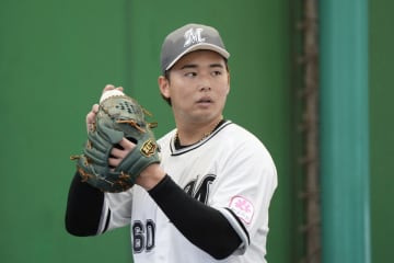 ロッテ・横山陸人「学校は違うのですけど高校時代の恩師が同じ」今季まで美馬が背負った『15』に変更