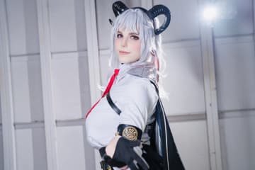 【コスプレ】脚が長くてカッコいい！身長180cmウクライナ美女の『鳴潮』ザンニーがスタイル抜群だった【写真8枚】