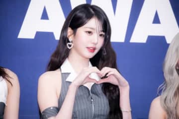 韓国の人気アイドルが来日 ⇒ ドン・キホーテでクロミのお菓子に夢中なショットに反響