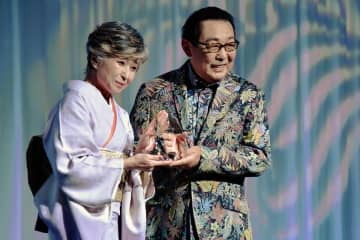 さだまさしが岩谷時子賞を受賞　ソロデビュー５０周年の日に「お客さんがいなくなるまで歌う」