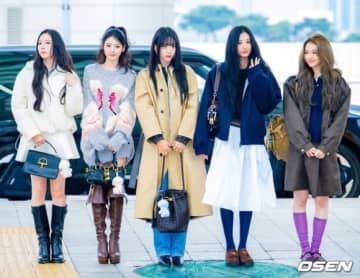 【PHOTO】MEOVV「2025 MAMA」のため香港に出国…公演に期待高まる