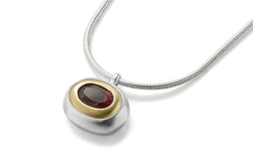 ガルニのジュエリー、“ヴィンテージ風”天然石ネックレス＆ツイストチェーン煌めくブレスレット