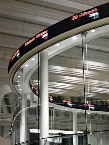 東証小反発、終値4万8659円　米国の追加利下げ観測の高まり