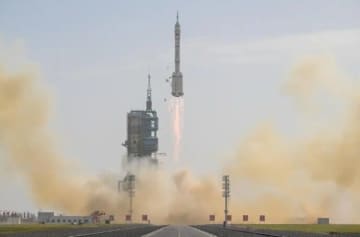 無人宇宙船「神舟22号」、緊急打ち上げに成功―中国