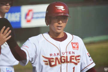 楽天、2選手がベストナイン受賞　村林「とても光栄」、宗山「とても嬉しく思います」