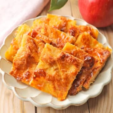 【りんごは全部コレでよくない？】「型なしでOK」「子供が3回おかわりした」混ぜて焼くだけの簡単おやつレシピ