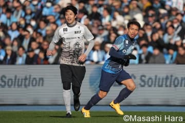 ザックジャパンの晩餐会！4バックが｢久しぶりに｣再会して写真を公開！｢何このメンツ最高だろ｣｢レジェンド集結｣現役3人で1人は5大会連続のW杯出場を目指す