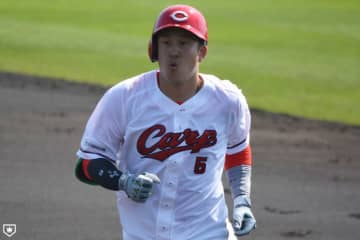 広島・小園、首位打者と最高出塁率に輝くも…ベストナイン受賞ならず